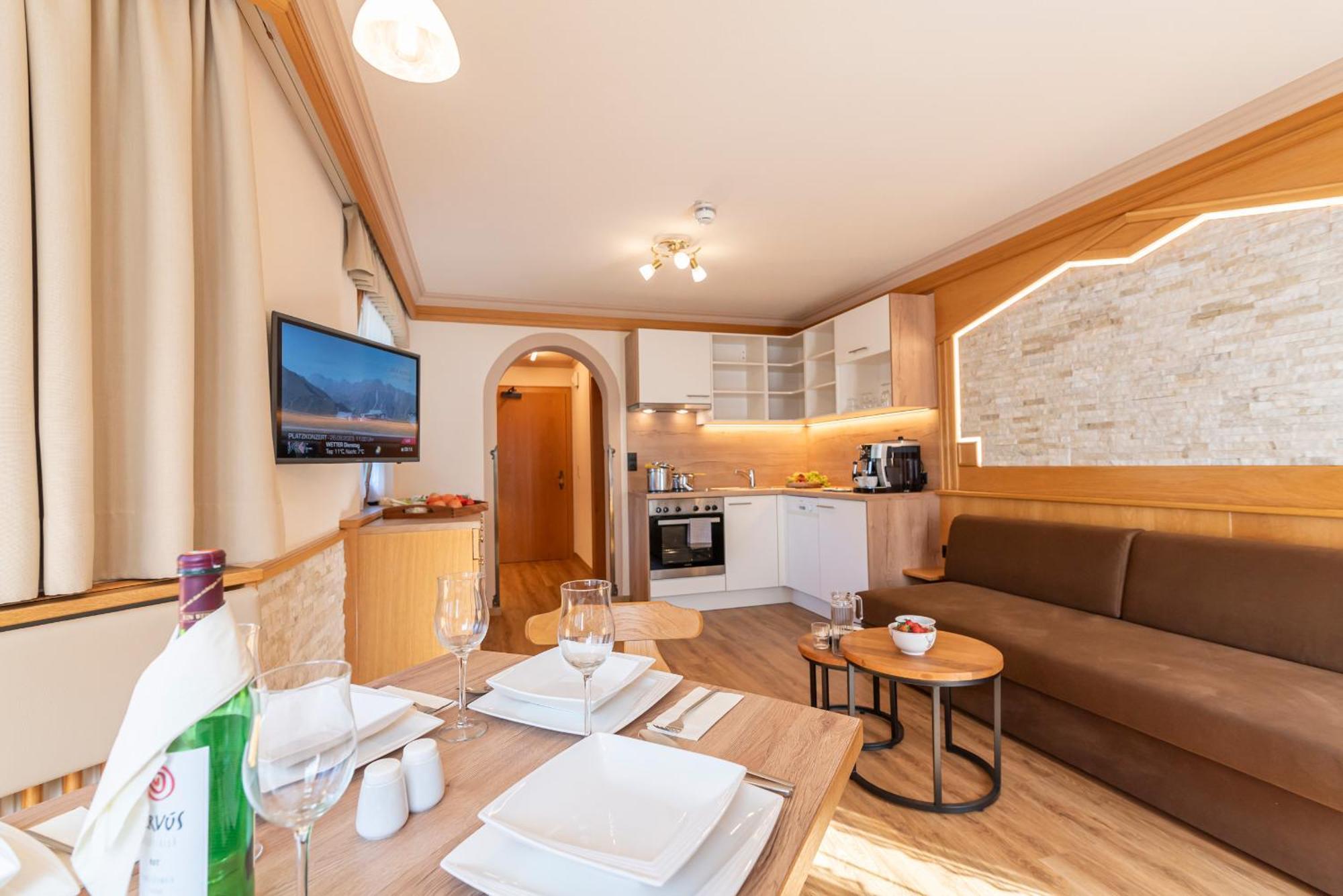 Hotel Garni Apart Tina Ишгль Экстерьер фото