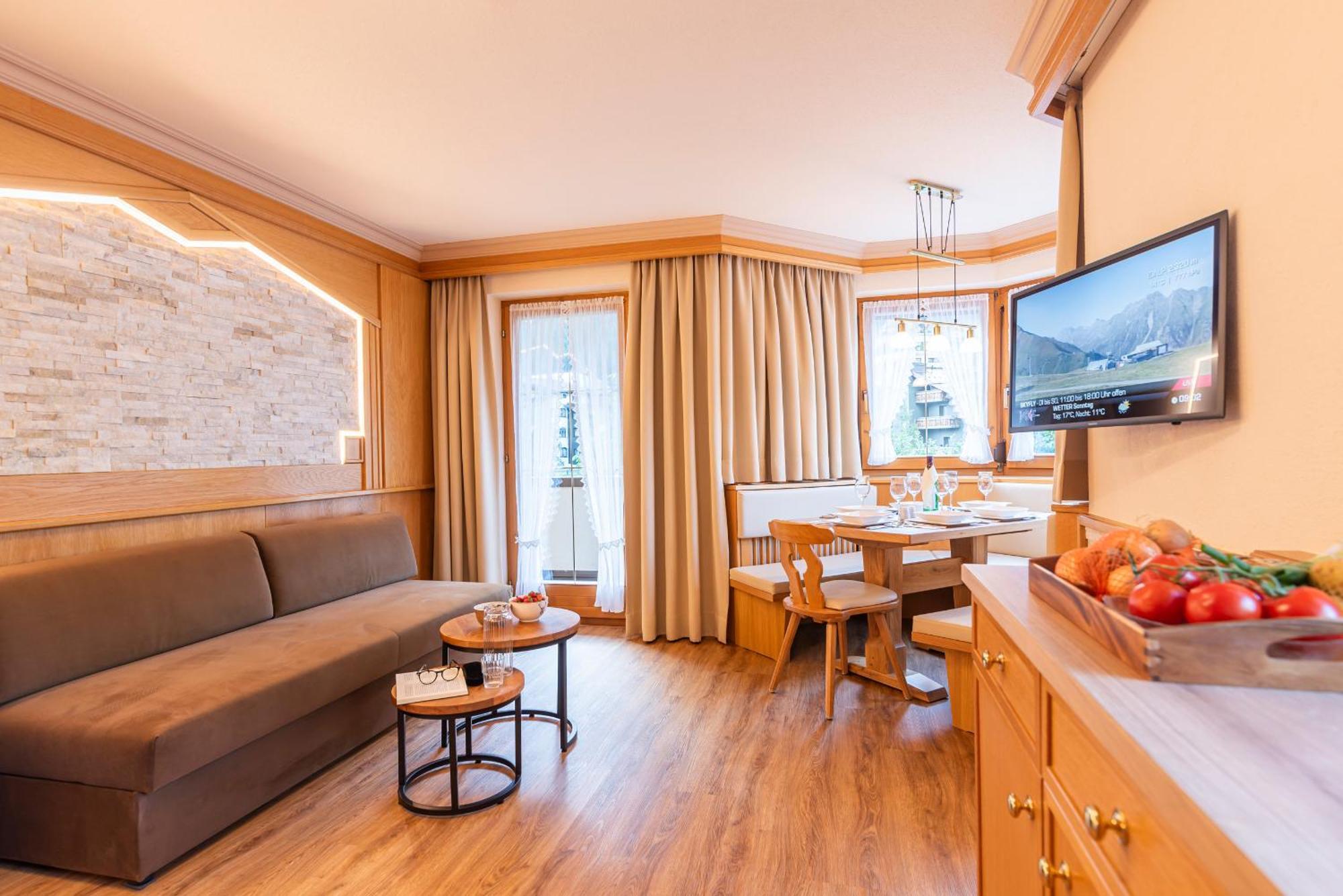 Hotel Garni Apart Tina Ишгль Экстерьер фото