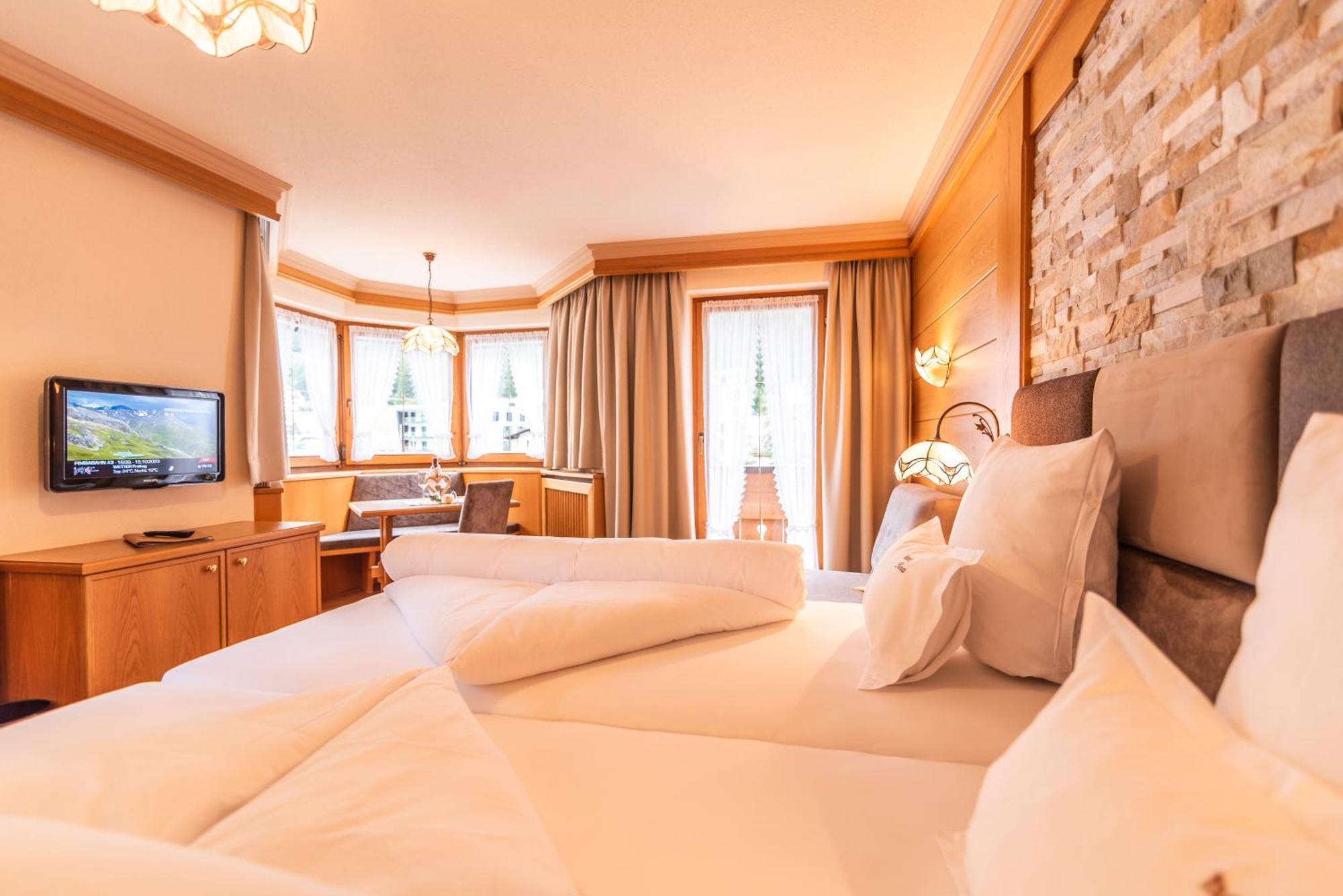 Hotel Garni Apart Tina Ишгль Экстерьер фото