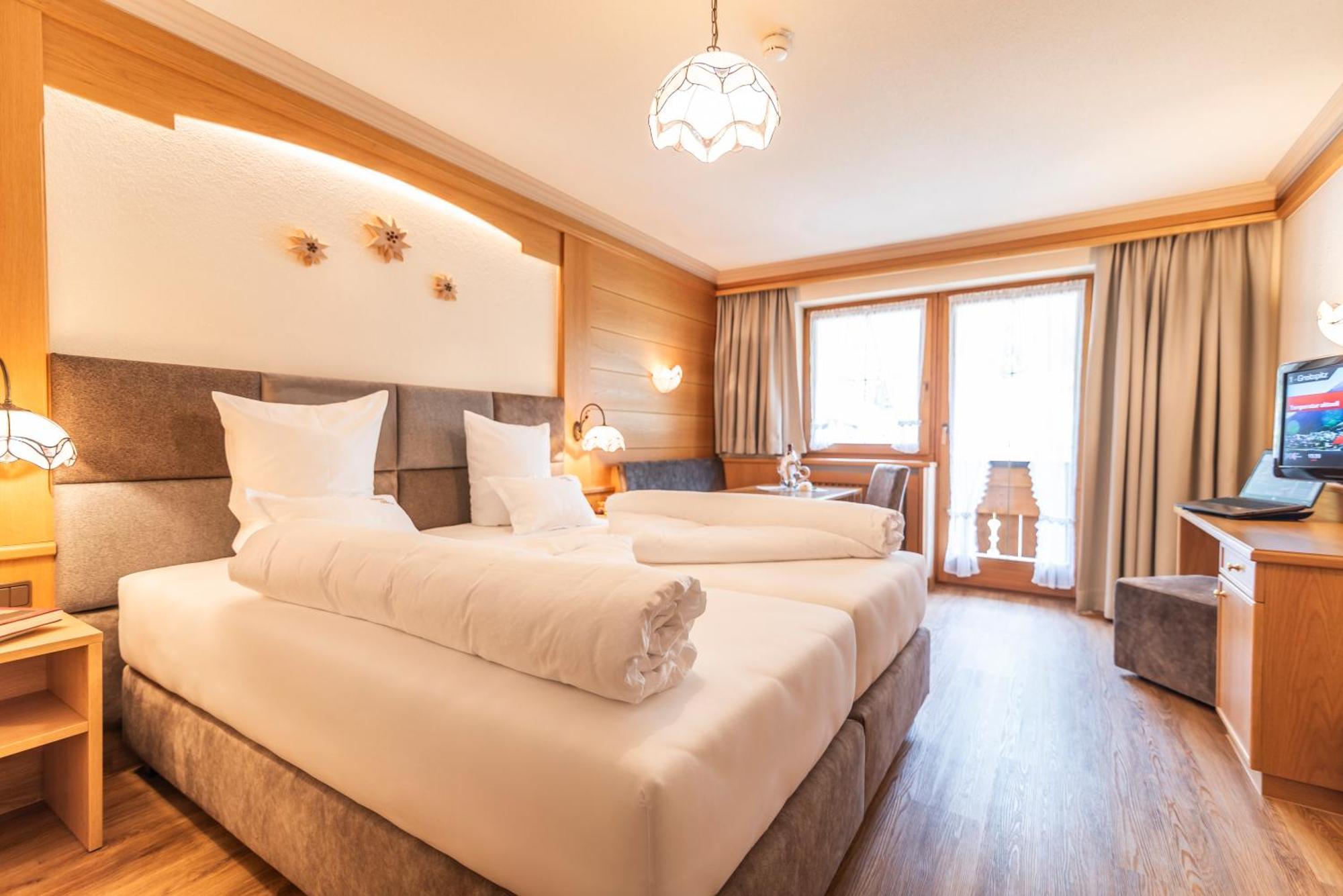 Hotel Garni Apart Tina Ишгль Экстерьер фото